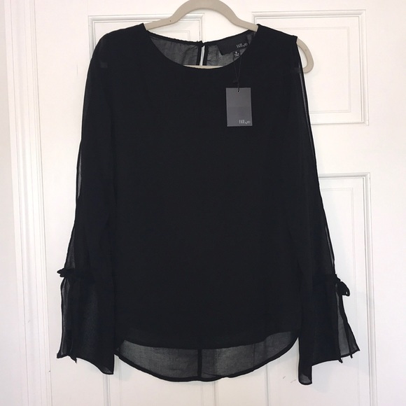 Elegant Slit Sleeve Black Top - Picture 3 of 4